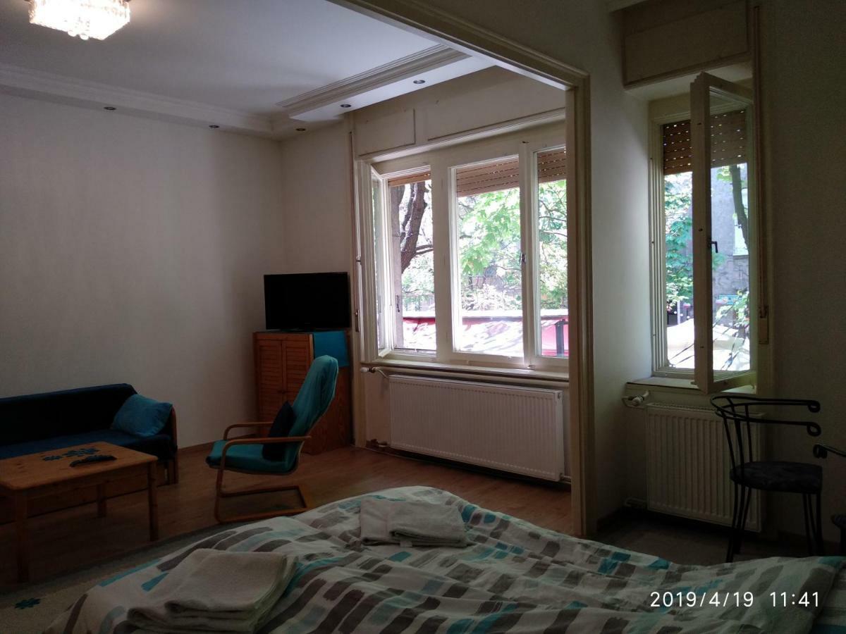 Lara Apartman Budapest Luaran gambar
